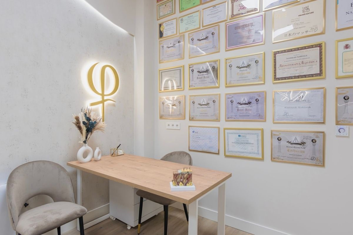 Formación y diplomas de Lilium Aesthetic Studio